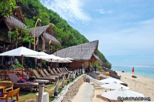 finns-beach-club-beach3